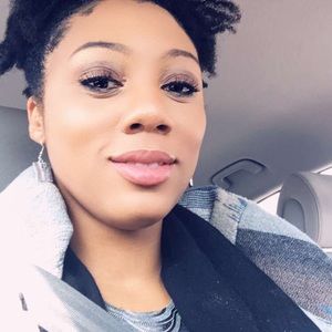 Meet your Posher, Jasmine